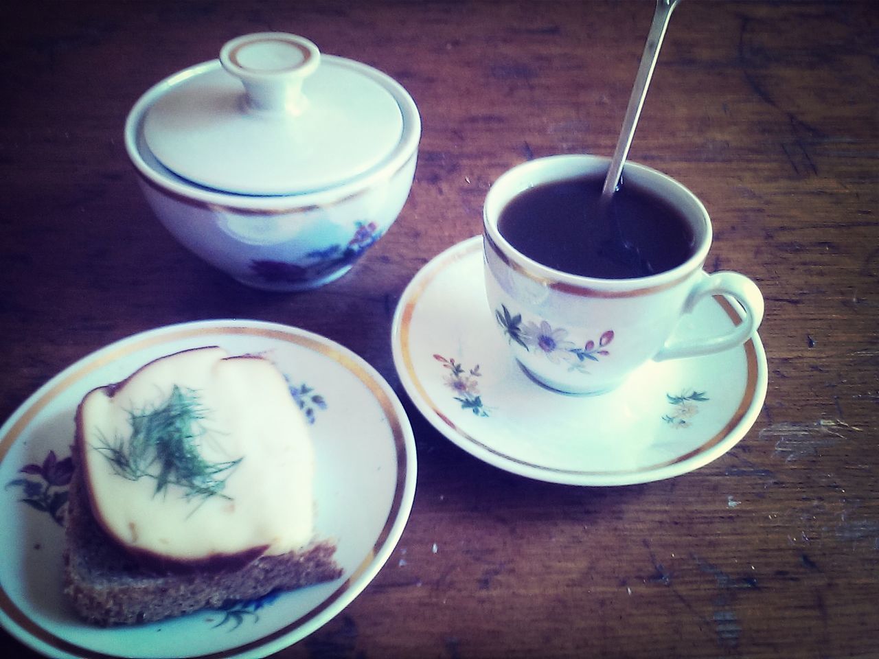 food and drink, drink, indoors, freshness, table, still life, refreshment, coffee cup, food, high angle view, coffee - drink, spoon, saucer, cup, healthy eating, plate, ready-to-eat, coffee, directly above, bowl