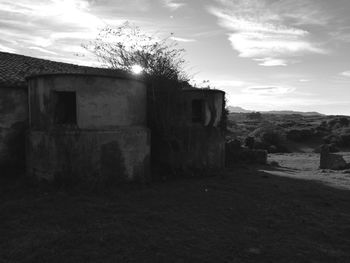 Old ruin building against sky