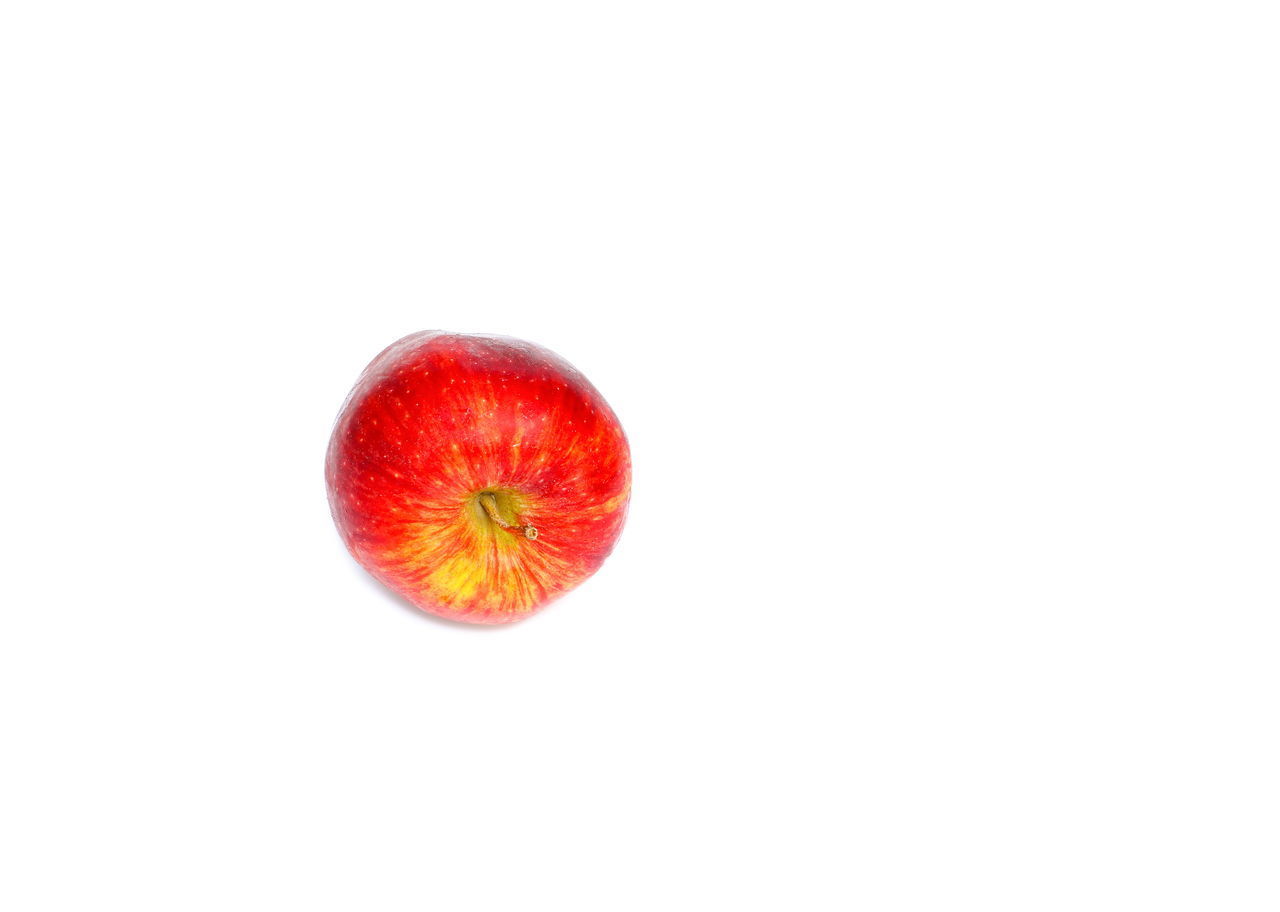 HIGH ANGLE VIEW OF APPLE