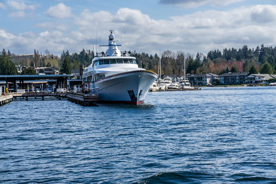 A marina at meydenbauer bay park in bellevue, washington.