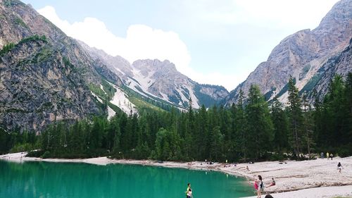 Panoramic view of lake and mountains against sky