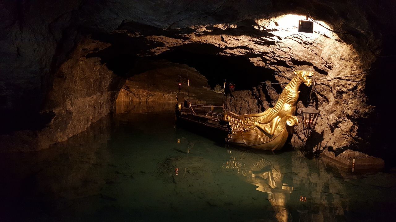 STATUE IN CAVE IN WATER