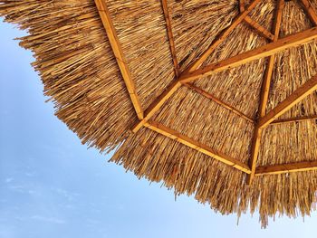 thatched roof