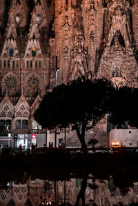 Night view of the la sagrada familia cathedral. impressive cathedral