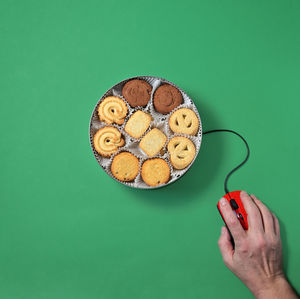 Abstract accept cookie pop-up message from box with cookies for christmas