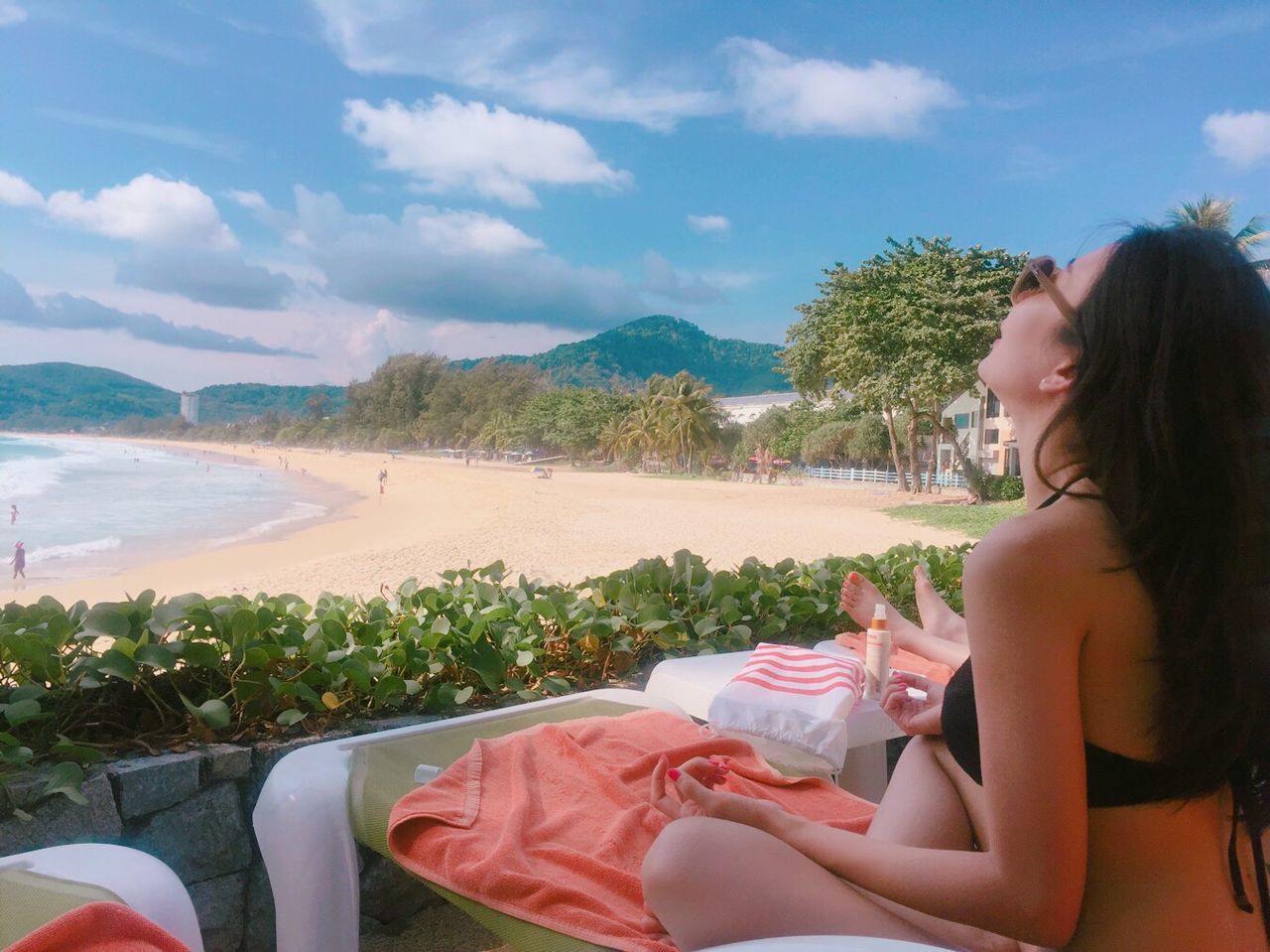 beach, sea, water, sky, leisure activity, lifestyles, sand, shore, relaxation, vacations, horizon over water, tree, cloud - sky, nature, sitting, scenics, person, beauty in nature