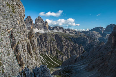 Tre cime di lavaredo dolomite valley panoramic view, trentino, italy