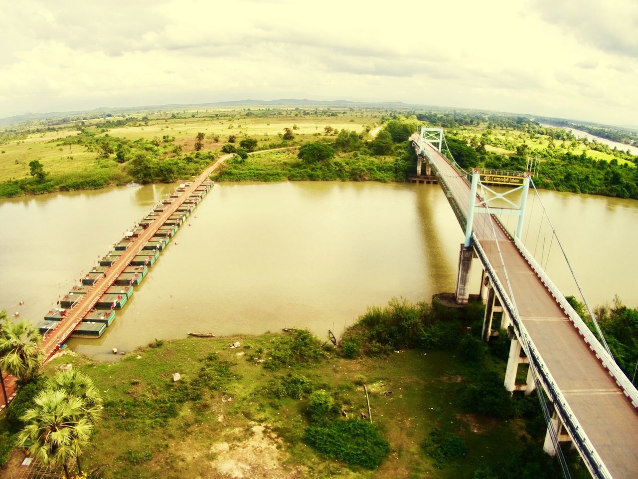 Jyaing Pontoon bridge