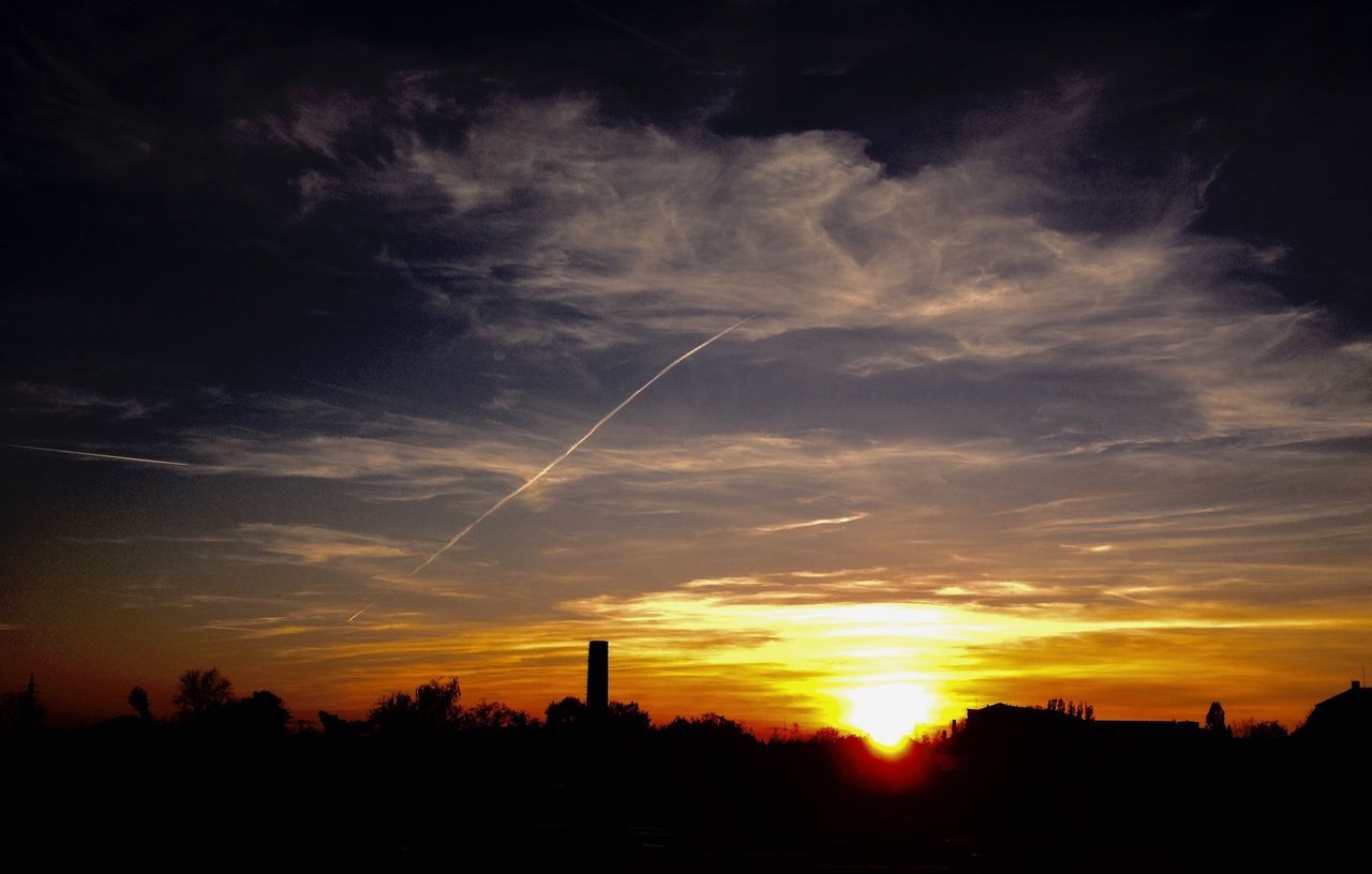 sunset, silhouette, sky, beauty in nature, sun, scenics, orange color, tranquil scene, tranquility, nature, tree, idyllic, cloud - sky, sunlight, low angle view, dark, outline, dramatic sky, landscape, back lit