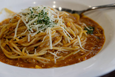 Close-up of noodles in bowl on table