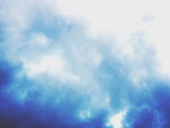 Low angle view of cloudy sky
