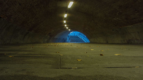 Illuminated tunnel