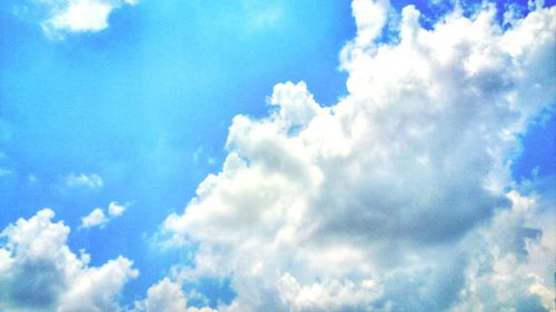 Low angle view of cloudy sky