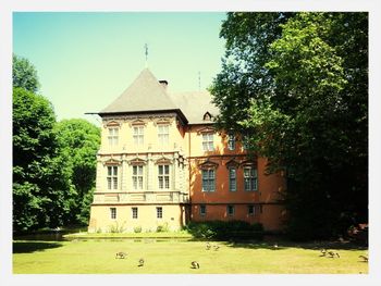 Building with trees in background