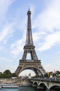 Silhouette of eiffel tower