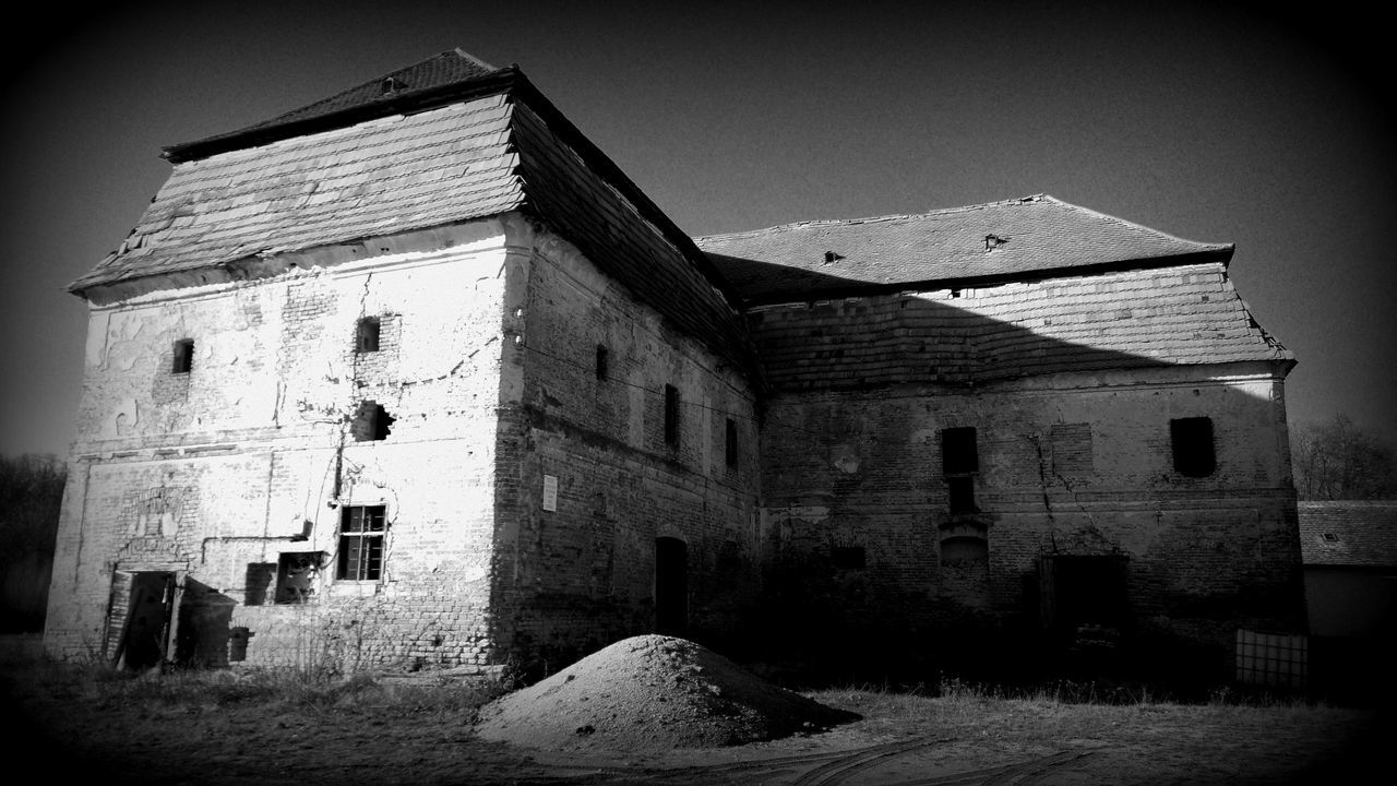 CASTLE AGAINST SKY