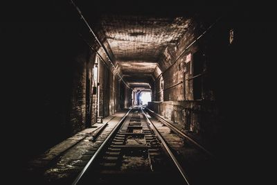 Illuminated tunnel