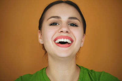 Portrait of a smiling young woman