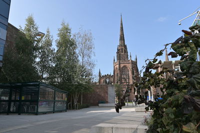 View of temple building against sky