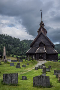  eidsborg stave church against sky