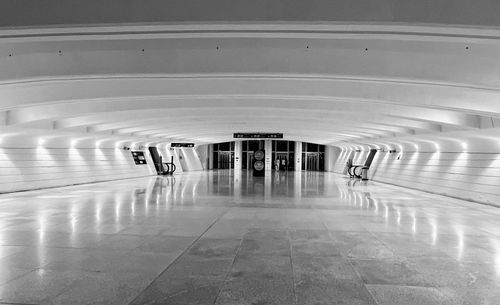 Hall and lifts at bilbao airport