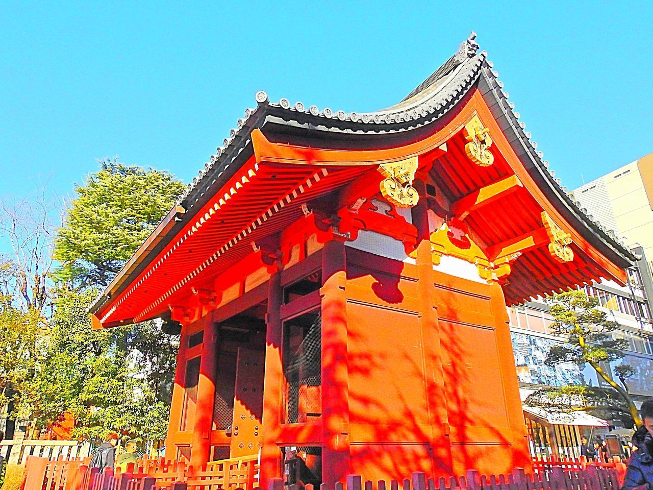 LOW ANGLE VIEW OF TRADITIONAL TEMPLE AGAINST SKY