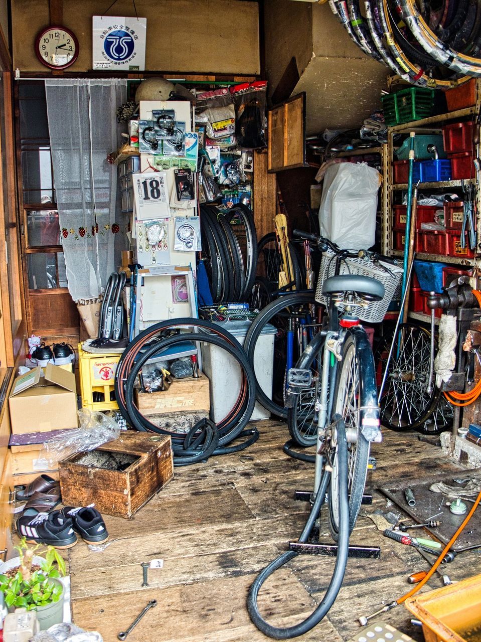 A Visual Diary Vehicle Bicycle Transportation No People Land Vehicle Indoors  Mode Of Transportation Bicycle Shop Technology Workshop Street Streetphotography Streetphoto Streetlife City Tokyo,Japan Photooftheday Cityscape