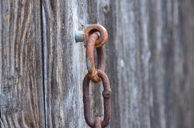 Close-up of rusty chain