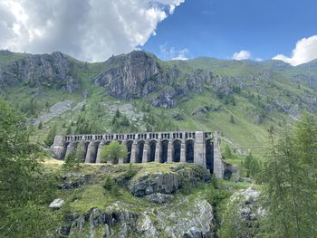 View of dam of gleno