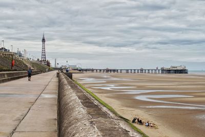 People enjoying the seaside 