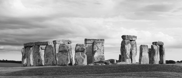 Sunset in stonehenge, wiltshire, england