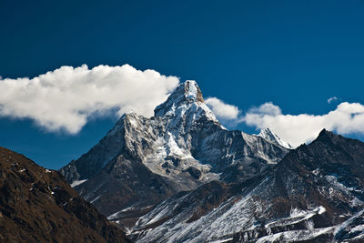 Ama dablam nepal landscape