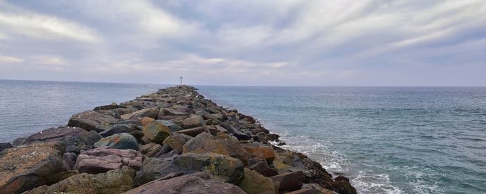 View from mission beach in san diego, of piers, jetty pacific ocean. california, united states.