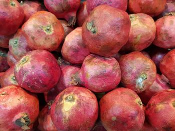 Full frame shot of apples for sale at market stall