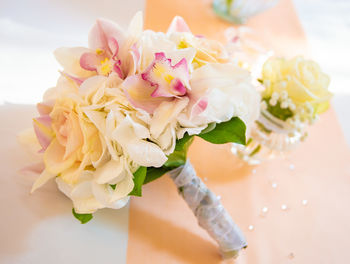 Close-up of rose bouquet on table