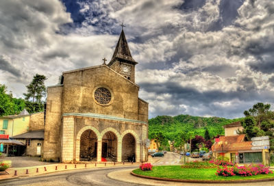 View of historic building against cloudy sky