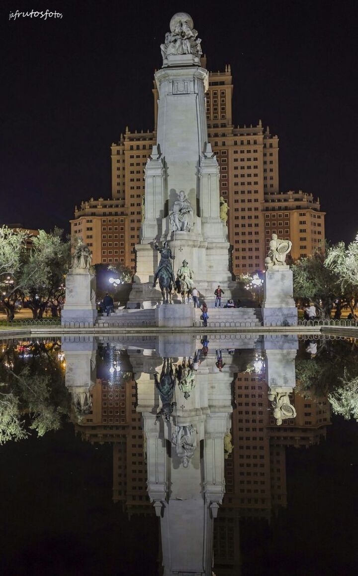 building exterior, architecture, built structure, night, city, illuminated, famous place, travel destinations, capital cities, tower, skyscraper, cityscape, tall - high, tourism, international landmark, travel, modern, clear sky, sky, building