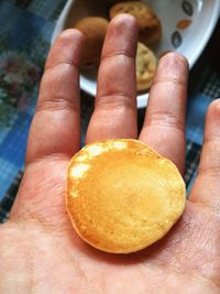 Close-up of cropped hand