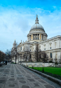 St paul cathedral against sky