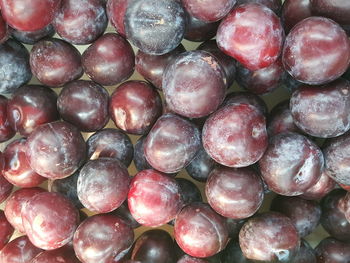 Full frame shot of grapes