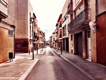 Narrow alley in city