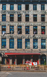 Graffiti on building in city