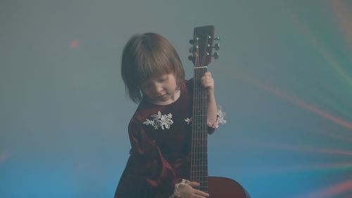 Man playing guitar