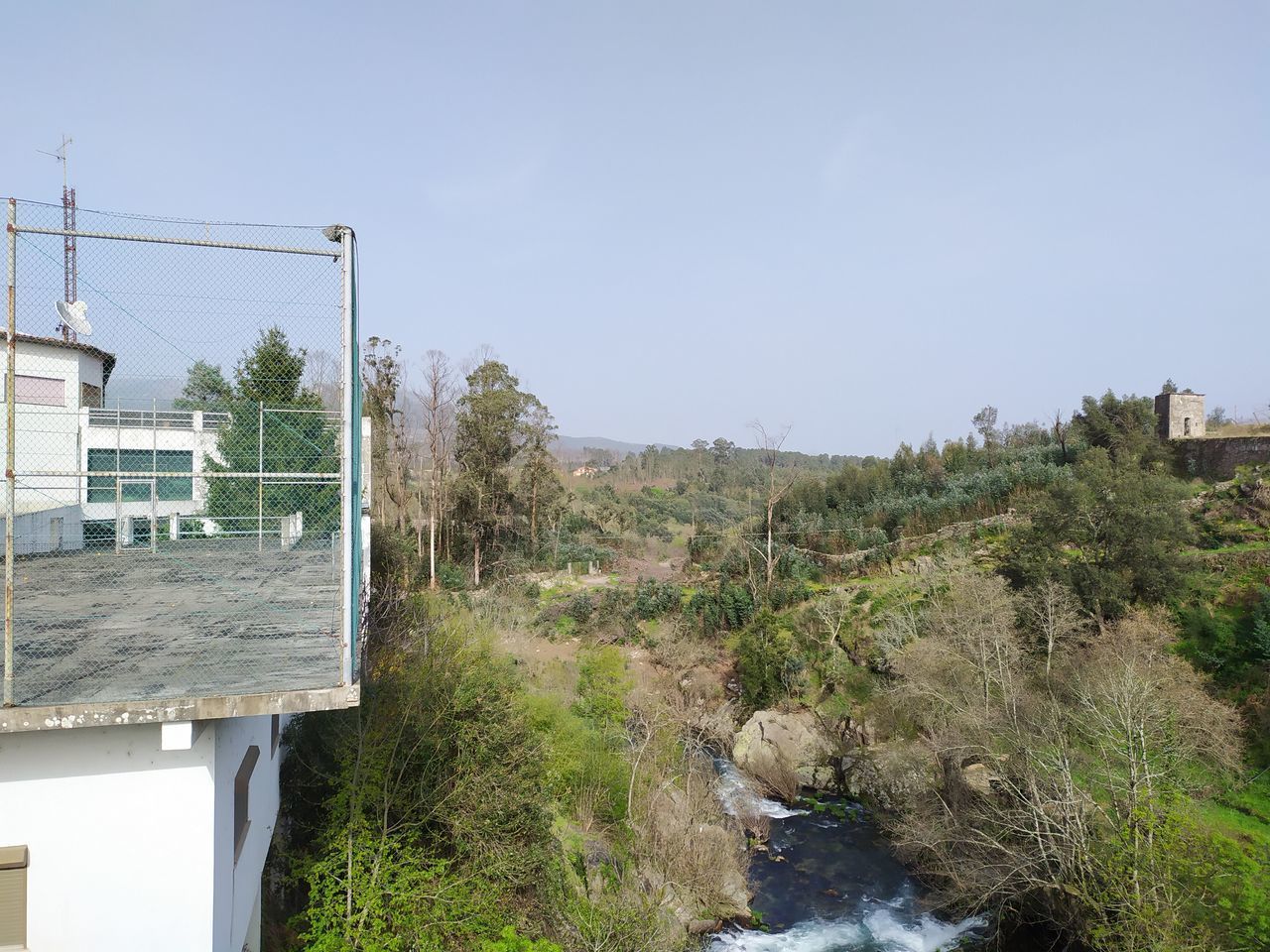 SCENIC VIEW OF RIVER AGAINST CLEAR SKY