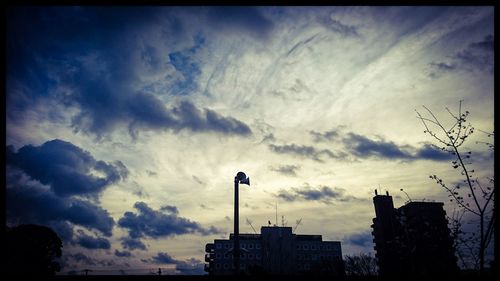 Low angle view of cloudy sky