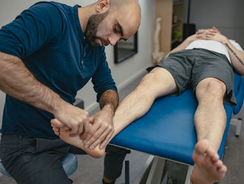 Patient in physiotherapist office