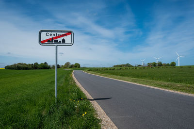 City sign in