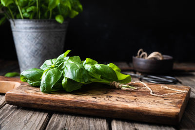 Close-up of fresh vegetables on cutting board