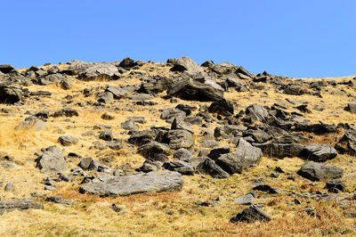 Chew valley summit above dovestone reservoir in the peak district national park