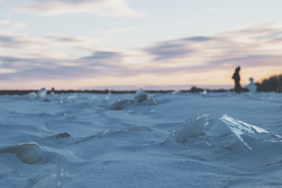 Frozen saint laurent in montréal